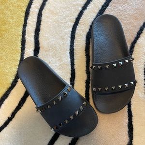 Valentino Pool slides